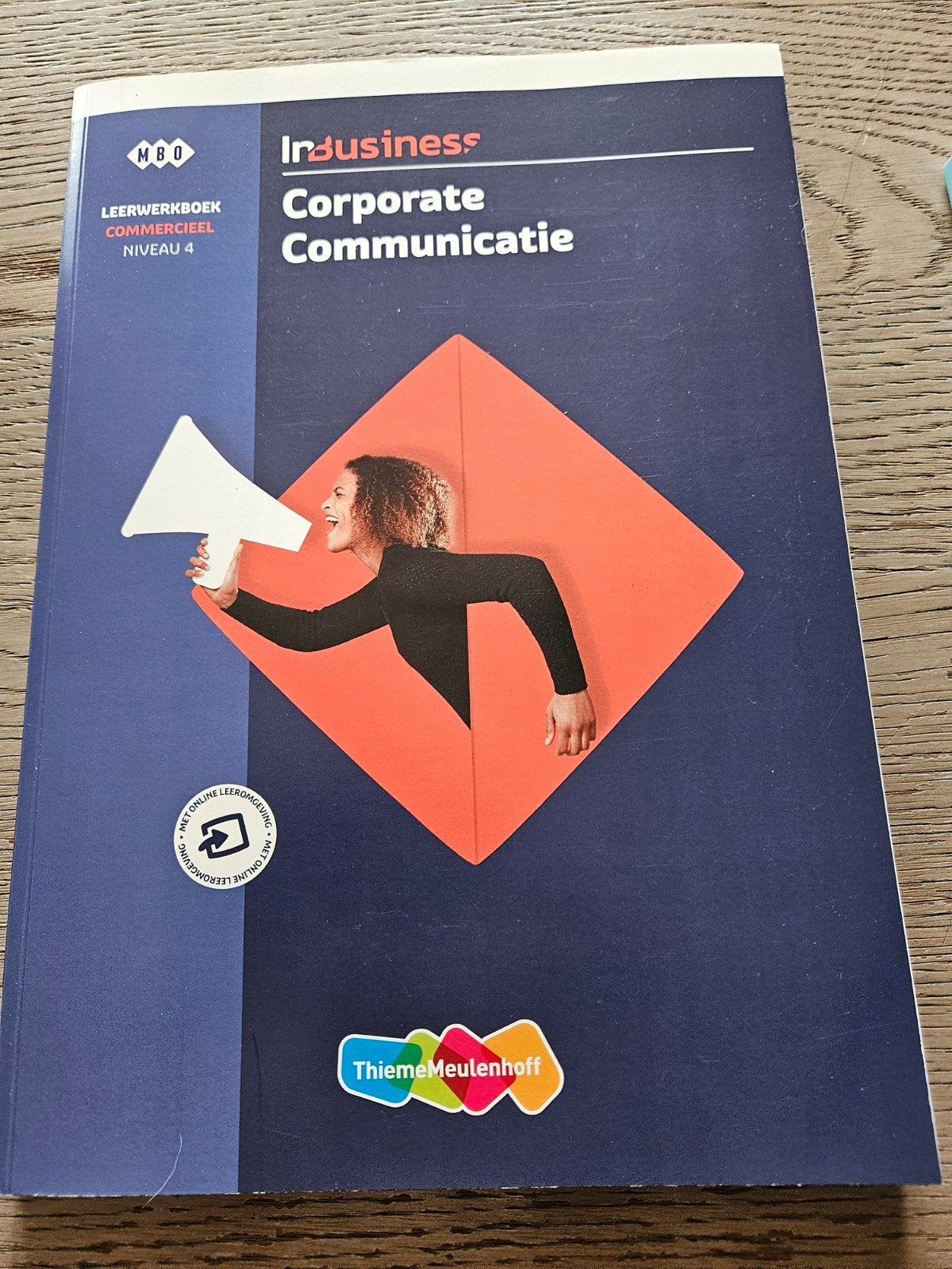 InBusiness Corporate Communicatie MBO Leerwerkboek Niveau 4, Ophalen of Verzenden, Zo goed als nieuw, MBO, Inge Berg, Henk Tijssen