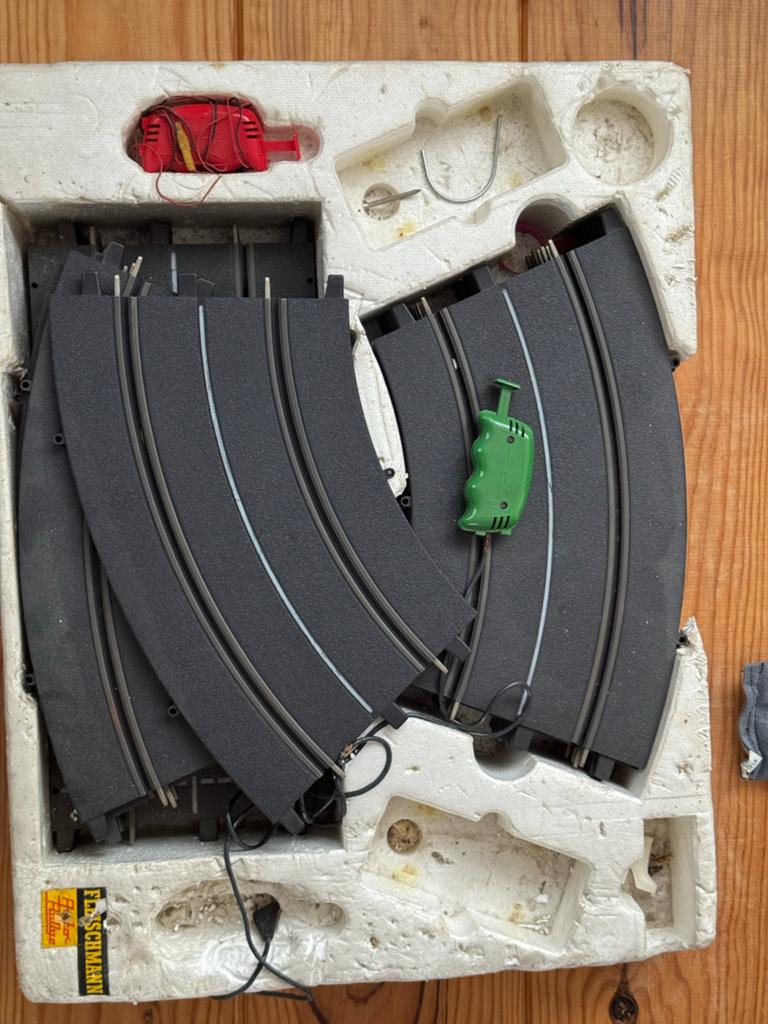 Fleischmann racebaan met auto's en controllers, Ophalen, Fleischmann, Elektrisch, Racebaan