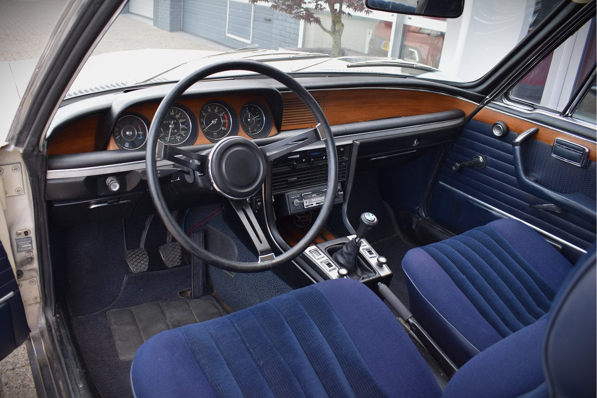 BMW 2800 CS 2.8 6 cilinder | Belastingvrij | APK-vrij | Unie, foto 3