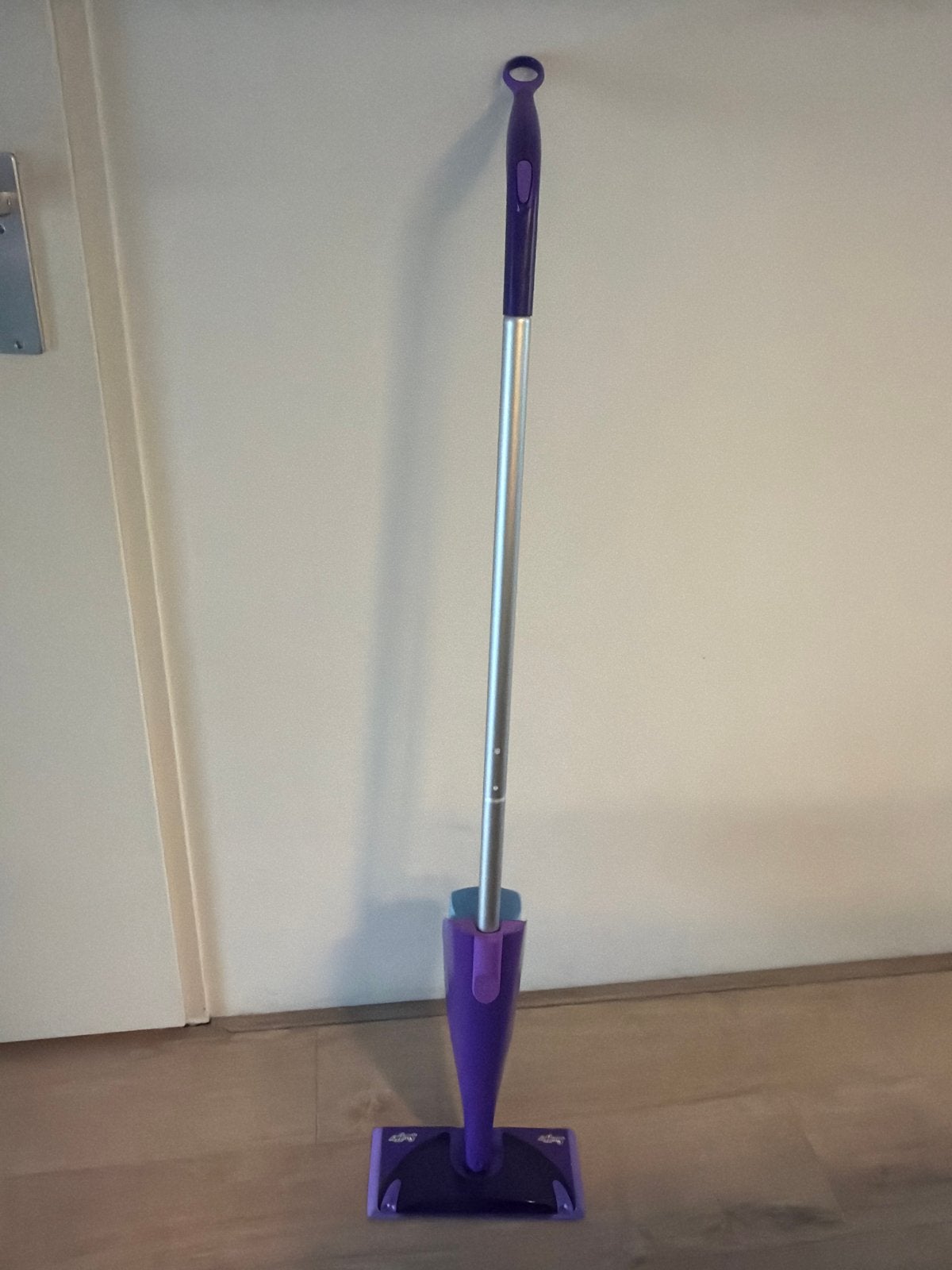 Swiffer WetJet Dweilsysteem (excl. doekjes/vloeistof), Huis en Inrichting, Ophalen of Verzenden, Zo goed als nieuw