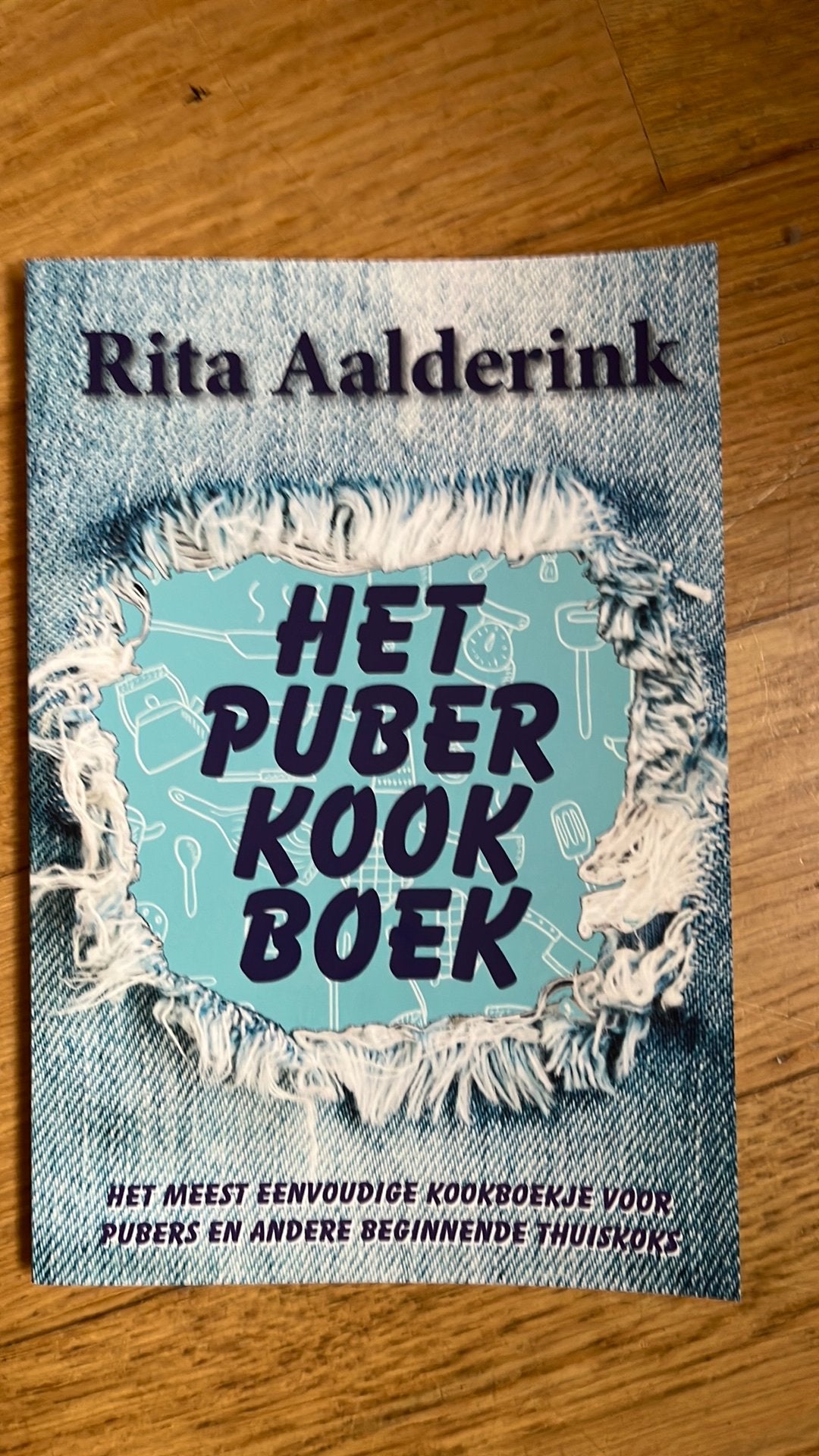 Rita Aalderink - Het puberkookboek, Ophalen of Verzenden, Zo goed als nieuw, Rita Aalderink