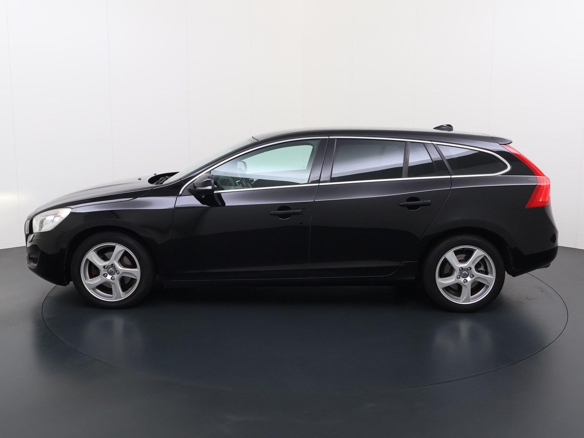 Volvo V60 1.6 T4 Summum, Auto's, Volvo, Voorwielaandrijving, 15 km/l, Gebruikt, Zwart