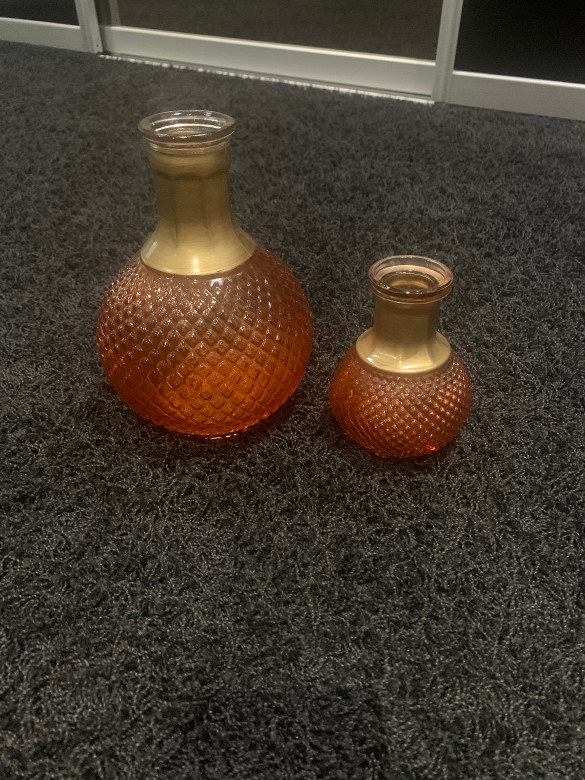 2 mooie oranje vaasjes, Ophalen of Verzenden, Zo goed als nieuw, Goud