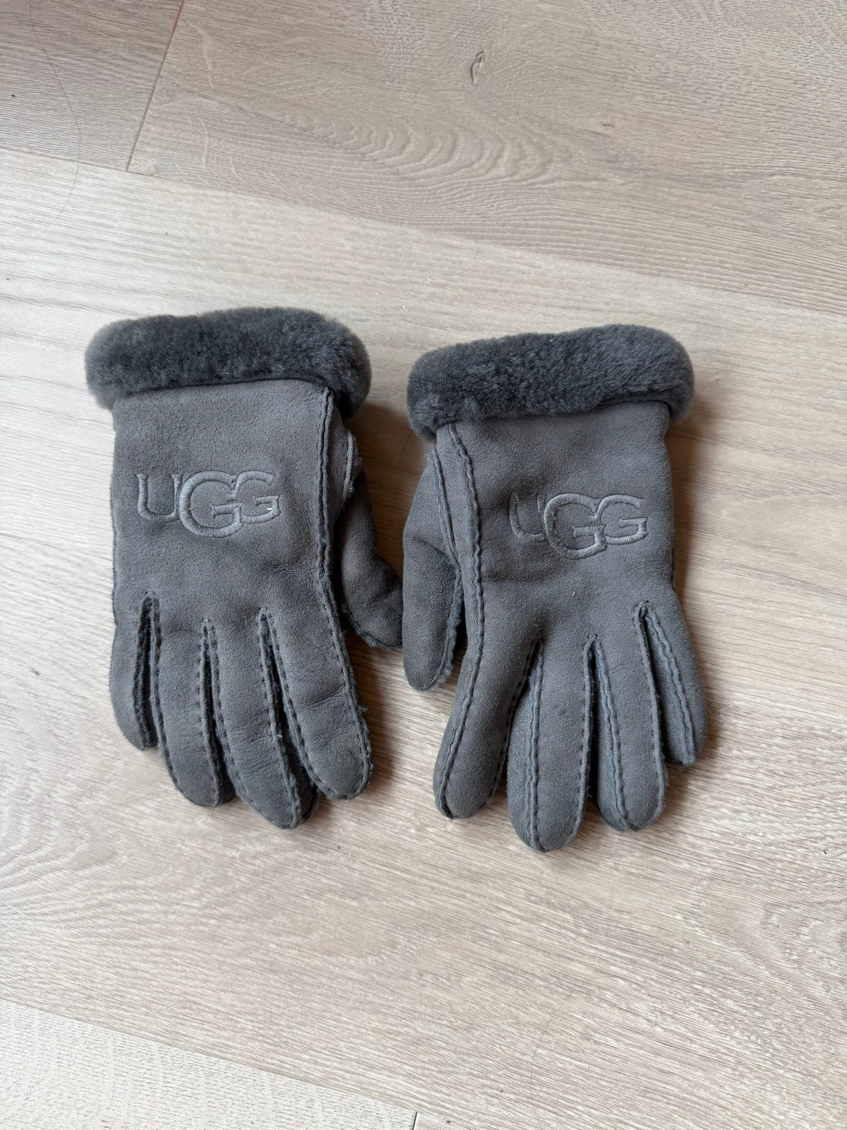 Ugg dames handschoenen maat M, Kleding | Dames, Ophalen of Verzenden, Zo goed als nieuw, Maat 38/40 (M), Handschoenen