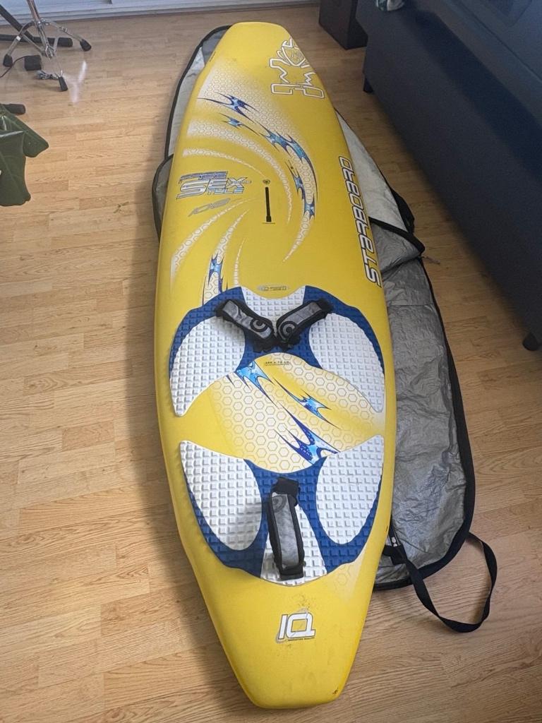 Starboard freestyle Board 108 liter inclusief vin, Ophalen, 250 tot 300 cm, Gebruikt, Met draagtas
