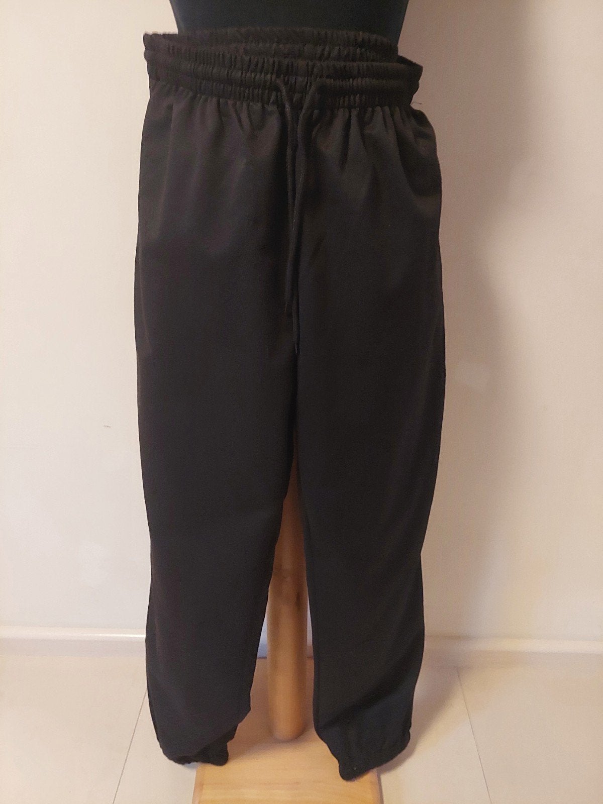 NIEUW! Joggingbroek/ maat L/XL, Zwart, Maat 42/44 (L), Nieuw, Ophalen of Verzenden