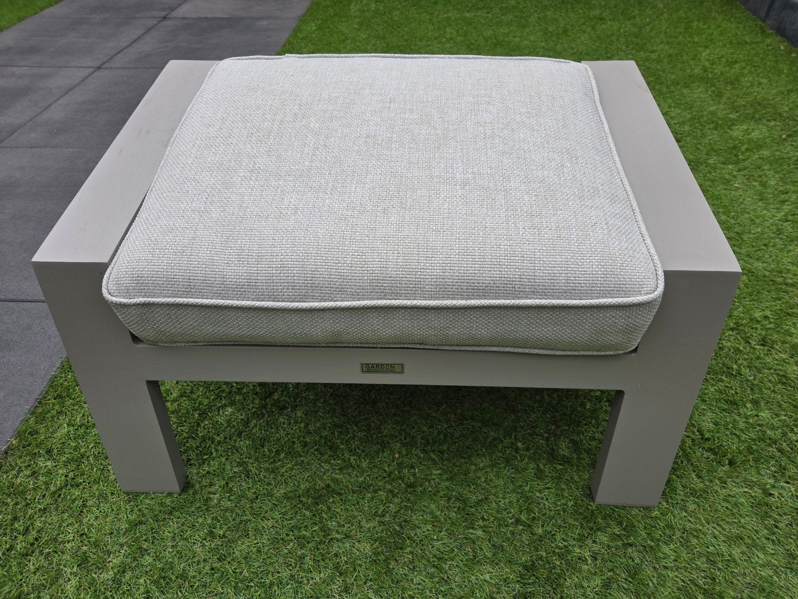 Garden voetenbank Lora Taupe, Ophalen, Zo goed als nieuw, Stof, 50 tot 75 cm