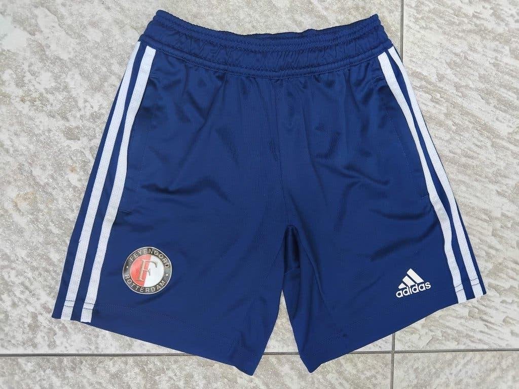Adidas korte broek donkerblauw Feyenoord sportbroek maat 140, Broek, Adidas, Ophalen of Verzenden, Zo goed als nieuw