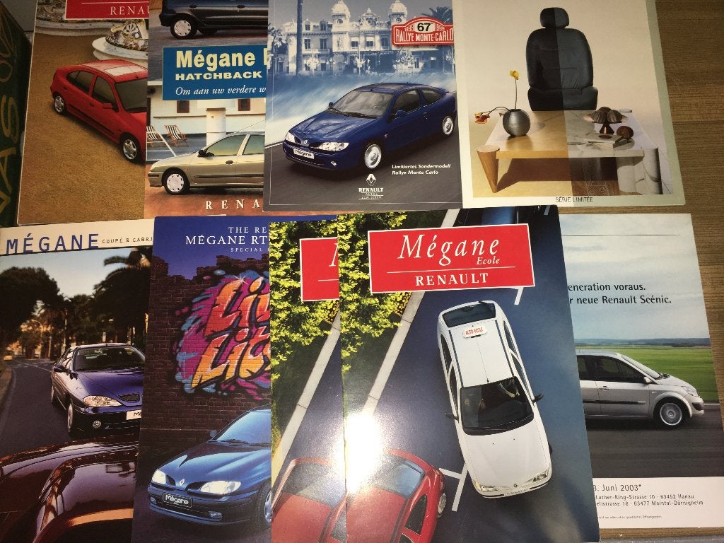 14x Renault Mégane brochures folders rijschool cabriolet, Ophalen of Verzenden, Zo goed als nieuw, Renault