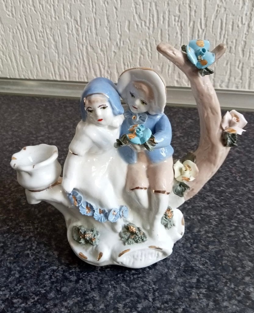 schattig vintage porselein beeldje kaarsen standaard+mandje, Ophalen of Verzenden, Nieuw