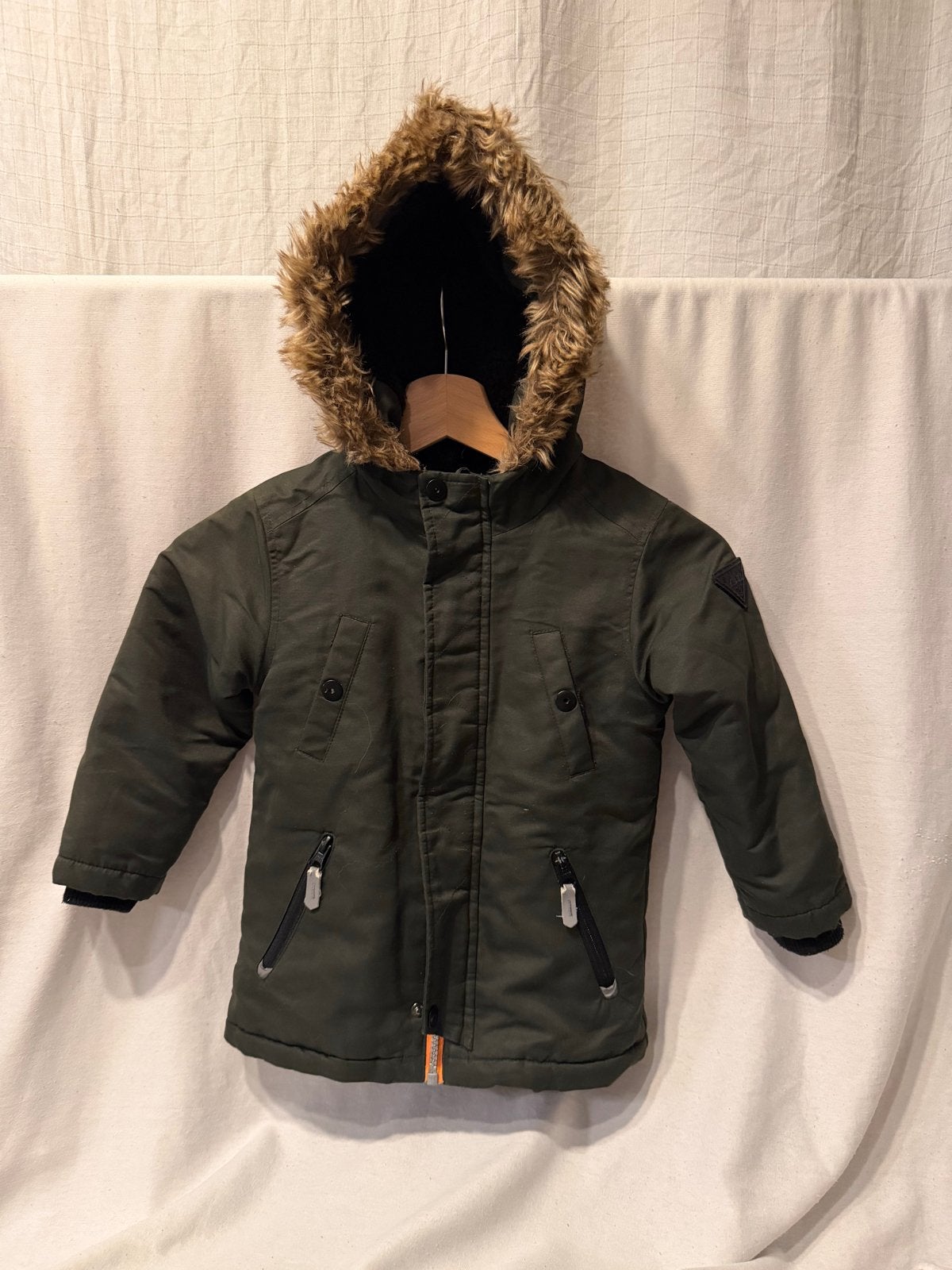 Groene Winterjas met Bontkraag Maat 98 - Mini Rebel, Kinderen en Baby's, Kinderkleding | Maat 98, Ophalen of Verzenden, Zo goed als nieuw