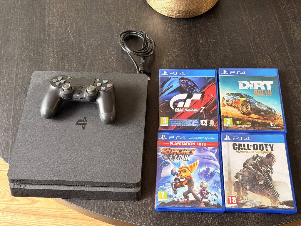 PS4 Slim 500GB met controller + 4 games, Ophalen, Met 1 controller, Original, Gebruikt