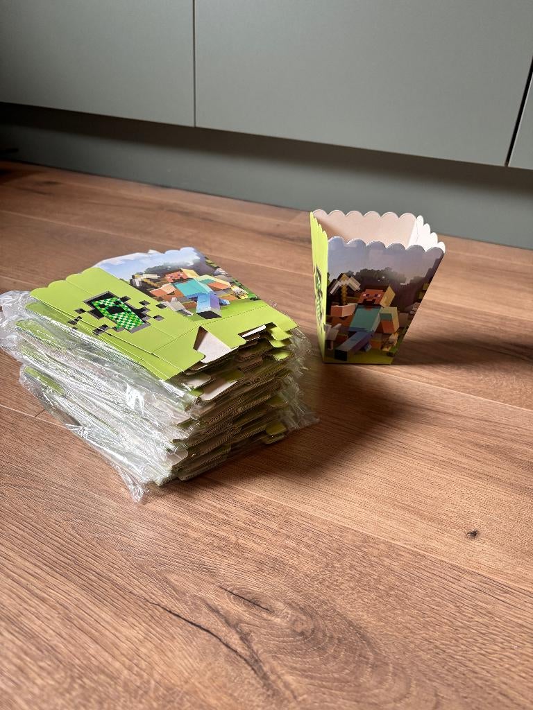 88x Traktatie doosje Minecraft, Ophalen of Verzenden, Nieuw, Feestartikel, Verjaardag