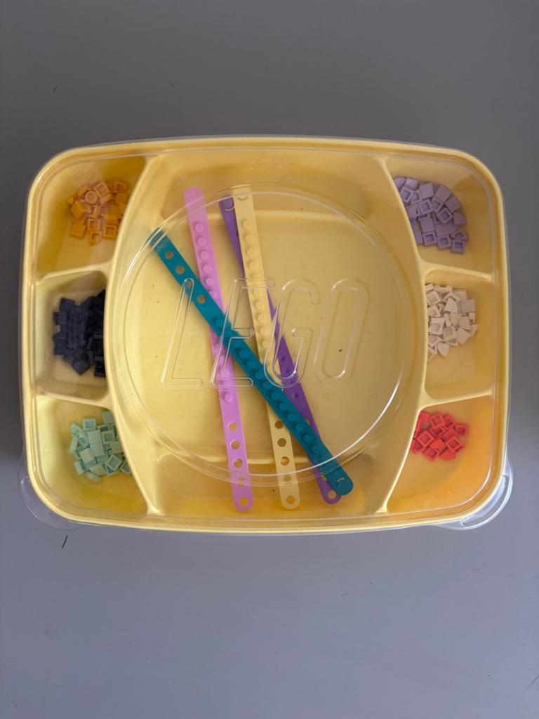 LEGO DOTS Armbanden Maakset met Veel Kleuren, Kinderen en Baby's, Speelgoed | Bouwstenen, Zo goed als nieuw, Overige merken, Ophalen of Verzenden
