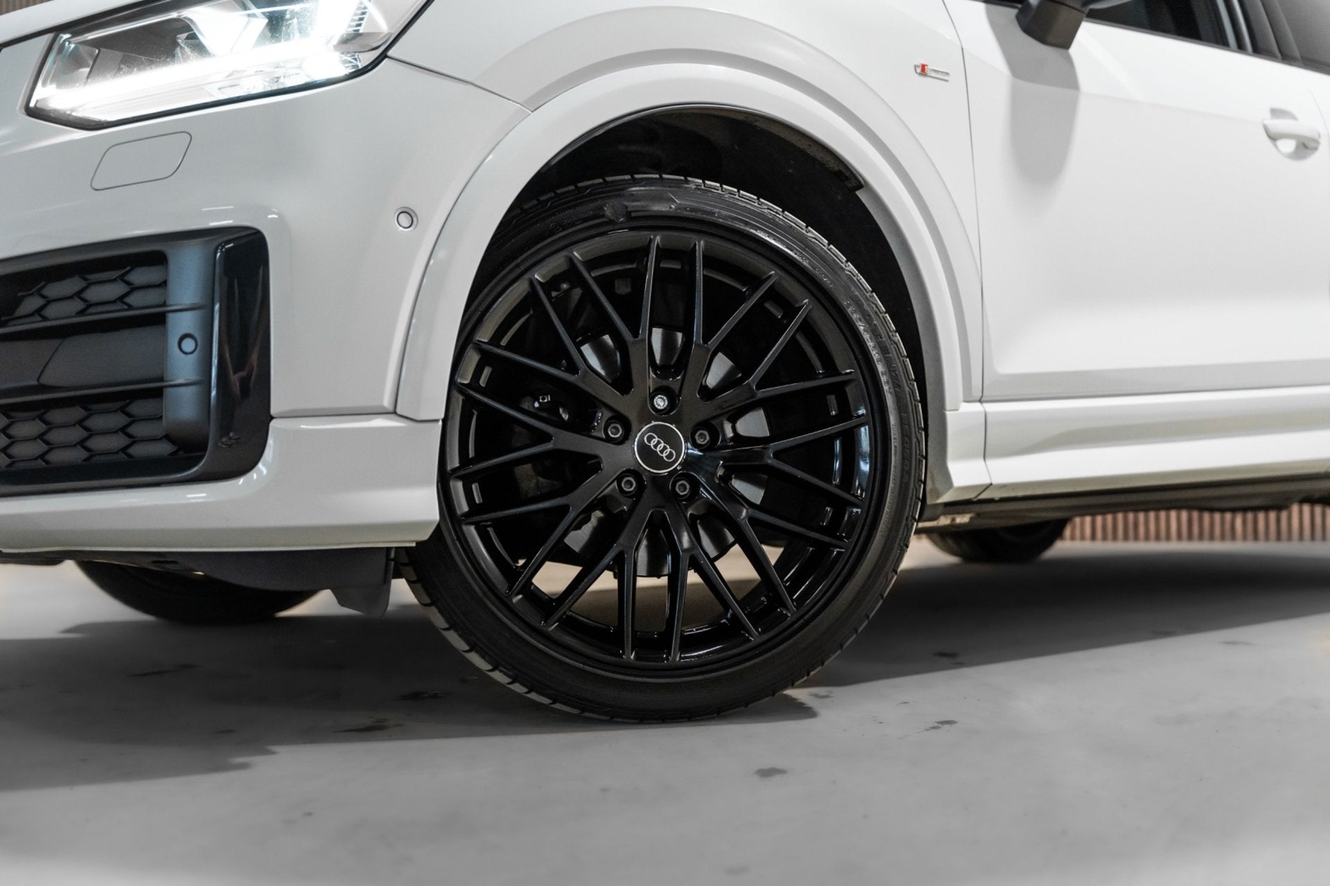 Audi Q2 35 TFSI CoD Sport S-Line DSG PANO NAVI PDC, 150 pk, Leder en Stof, Wit, Bedrijf