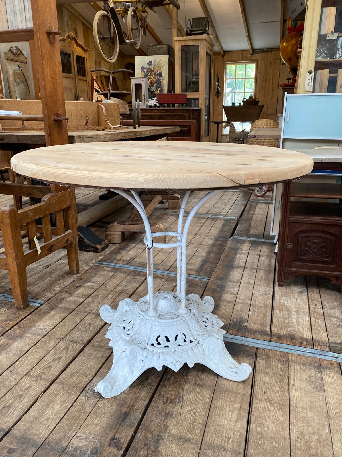 Charmante Franse tafel eettafel bistrotafel verandatafel