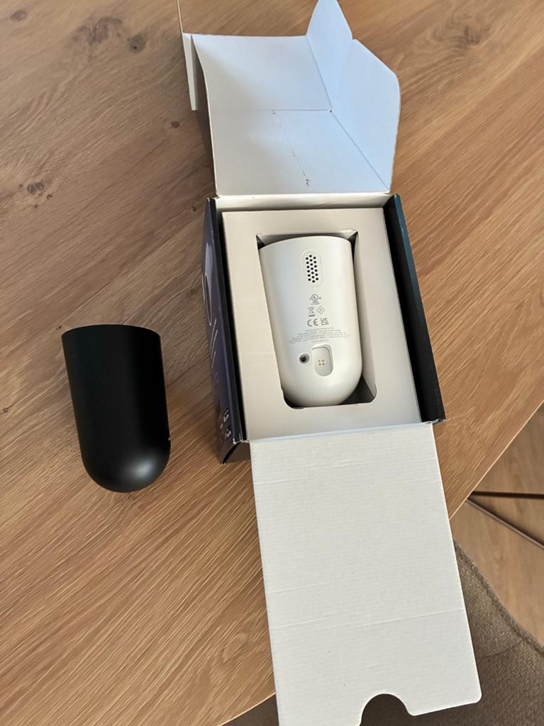 Philips Hue Secure Camera wit + extra zwarte camera, Philips nl, Gebruikt, Info@philips.nl, Philips hue