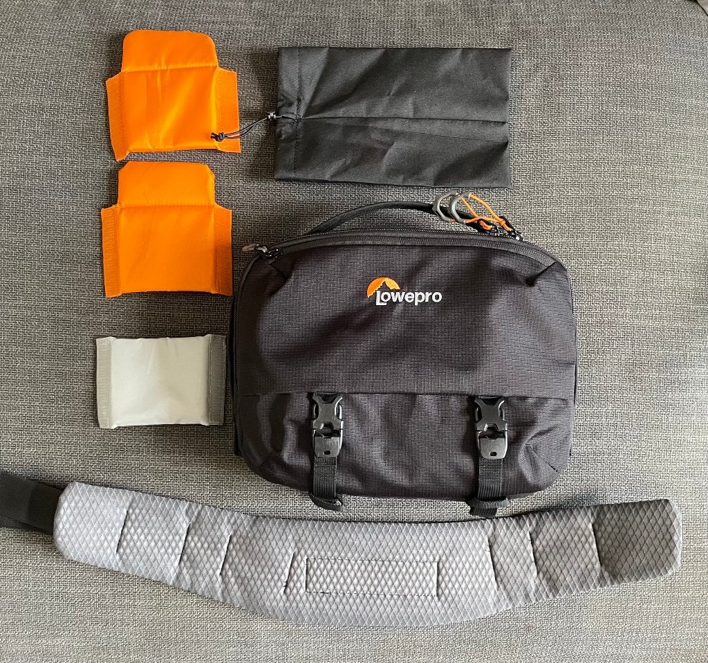Lowepro Trekker Lite SLX 120, Lowepro, Slingtas, Ophalen of Verzenden, Zo goed als nieuw