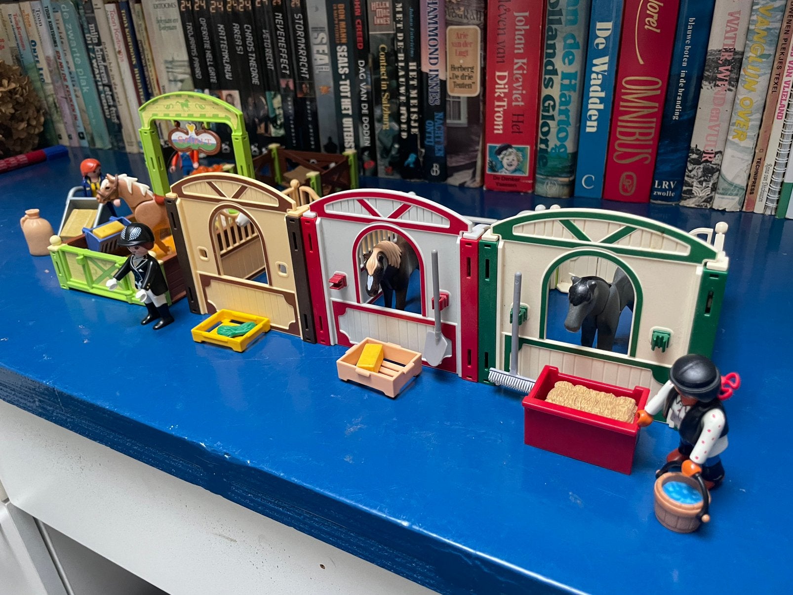 Playmobil 9478 Spirit pasrdenbox + 3 boxen, Ophalen of Verzenden, Zo goed als nieuw