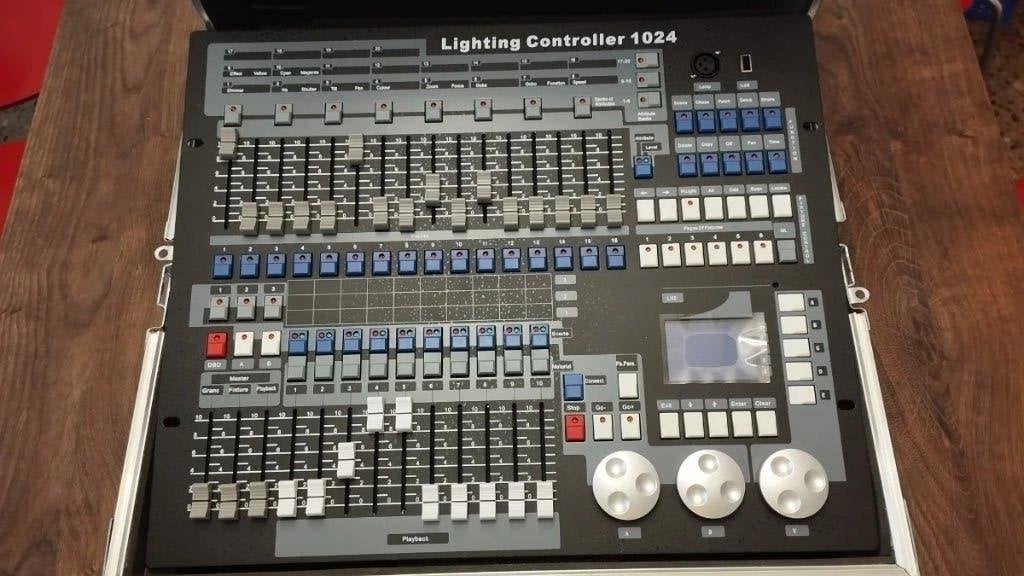 DMX 1024, Muziek en Instrumenten, Licht en Laser, Zo goed als nieuw, Licht, Geluidgestuurd, Kleur, Stroboscoopeffect, Ophalen of Verzenden