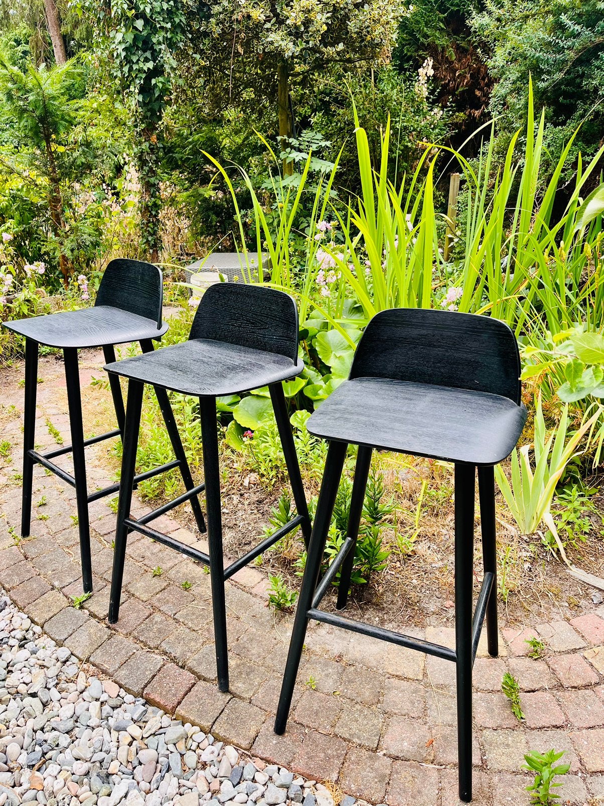 Set van 3 Muuto Nerd barkrukken - Zwart, Ophalen, Gebruikt, Met voetsteun, 60 tot 90 cm