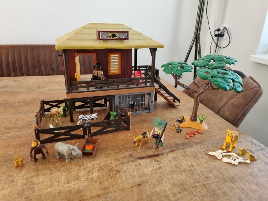 Playmobil Safari Lodge met dieren en accessoires, Kinderen en Baby's, Speelgoed | Playmobil, Ophalen of Verzenden, Zo goed als nieuw