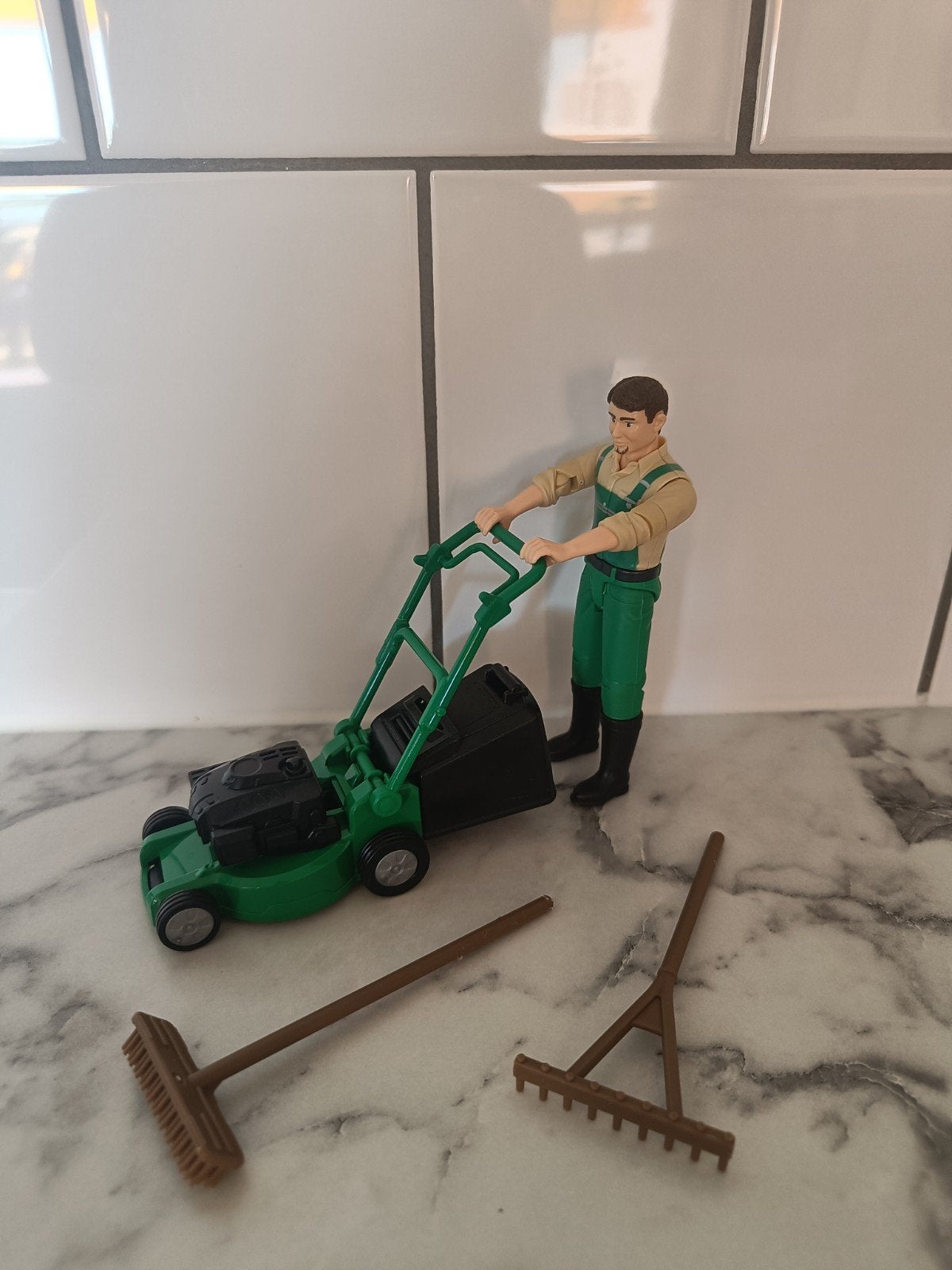 Bruder speelgoedset: tuinman met grasmaaier, Ophalen of Verzenden, Zo goed als nieuw, Jongen of Meisje
