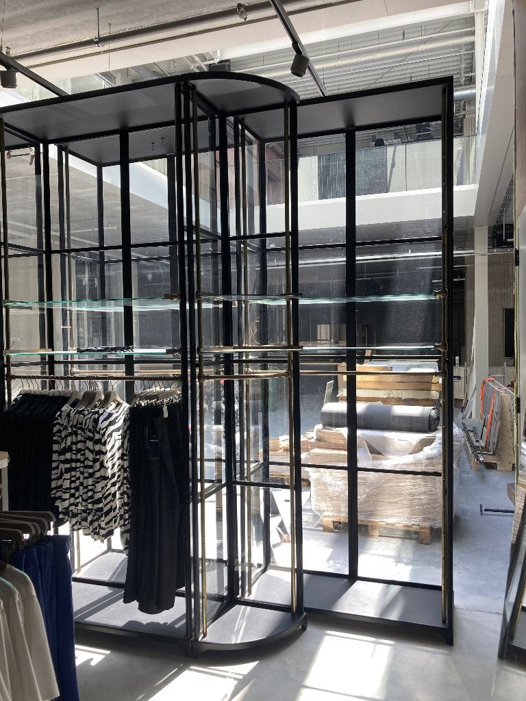 Kleding/winkel inrichting in goede staat., Zakelijke goederen, Kantoor en Winkelinrichting | Winkel en Inventaris, Ophalen
