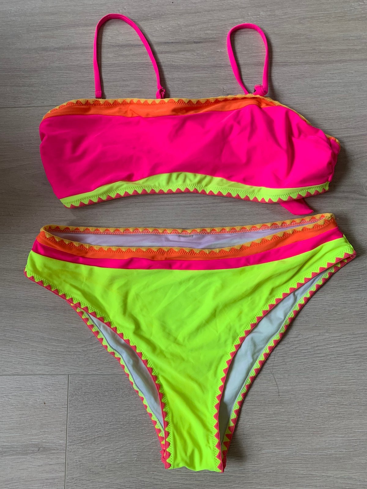 2x bikini dames in een koop mt L, Kleding | Dames, Badmode en Zwemkleding, Ophalen of Verzenden, Zo goed als nieuw, Bikini
