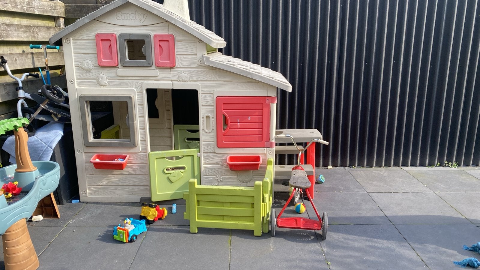 Smoby speelhuis + watertafel, Ophalen, Gebruikt, Kunststof