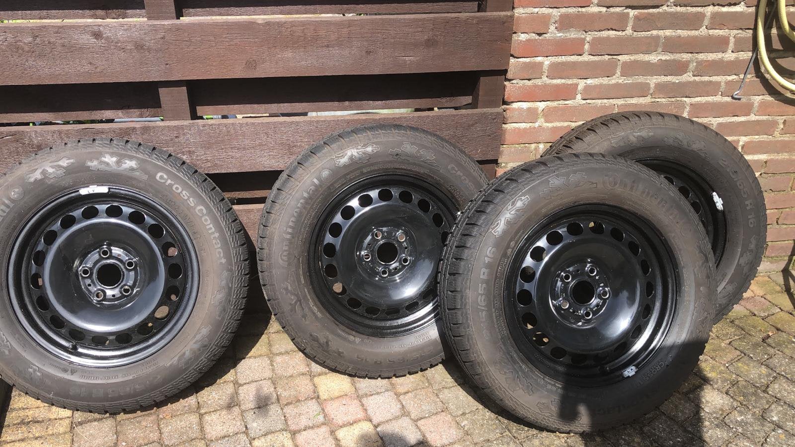 Stalen velgen en sierdoppen VW Tiguan t.b.v. winterbanden, Ophalen, Nieuw
