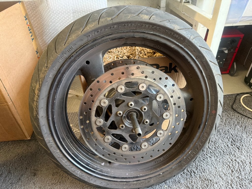 Yamaha Fazer 600 Voorvelg + Band + Remschijven, Motoren, Ophalen of Verzenden, Gebruikt