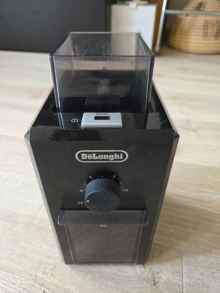 Delonghi koffiemaler coffeegrinder kruiden grinder, Gebruikt, Verzenden, 10 kopjes of meer, Koffiemachine