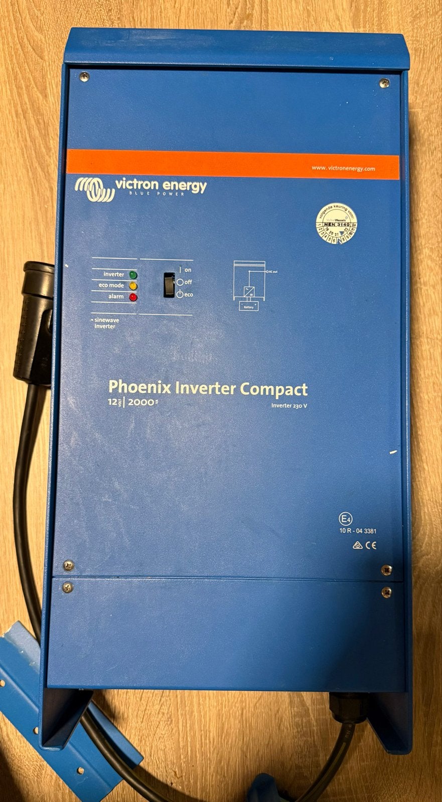 Victron Energy Phoenix Inverter Compact 12V 2000W, Ophalen of Verzenden, Zo goed als nieuw