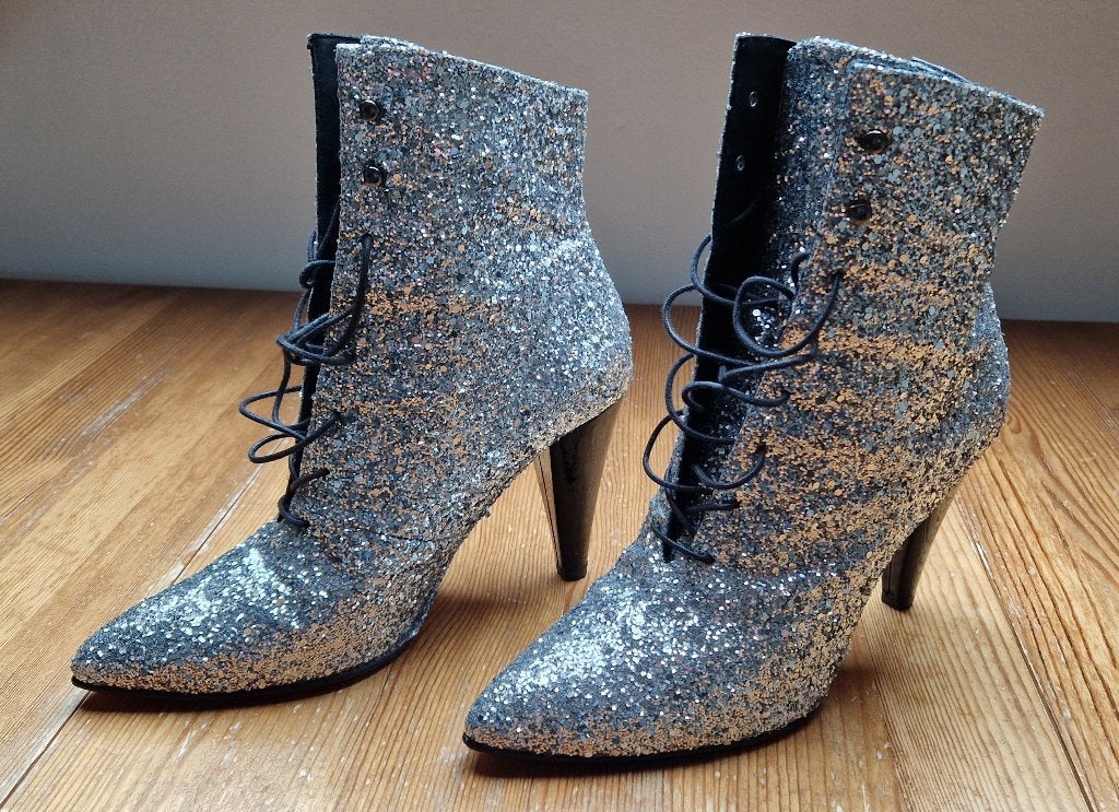 3 paar geweldige zilveren designer damesschoenen, Kleding | Dames, Ophalen, Michael Kors, Zo goed als nieuw, Schoenen met hoge hakken