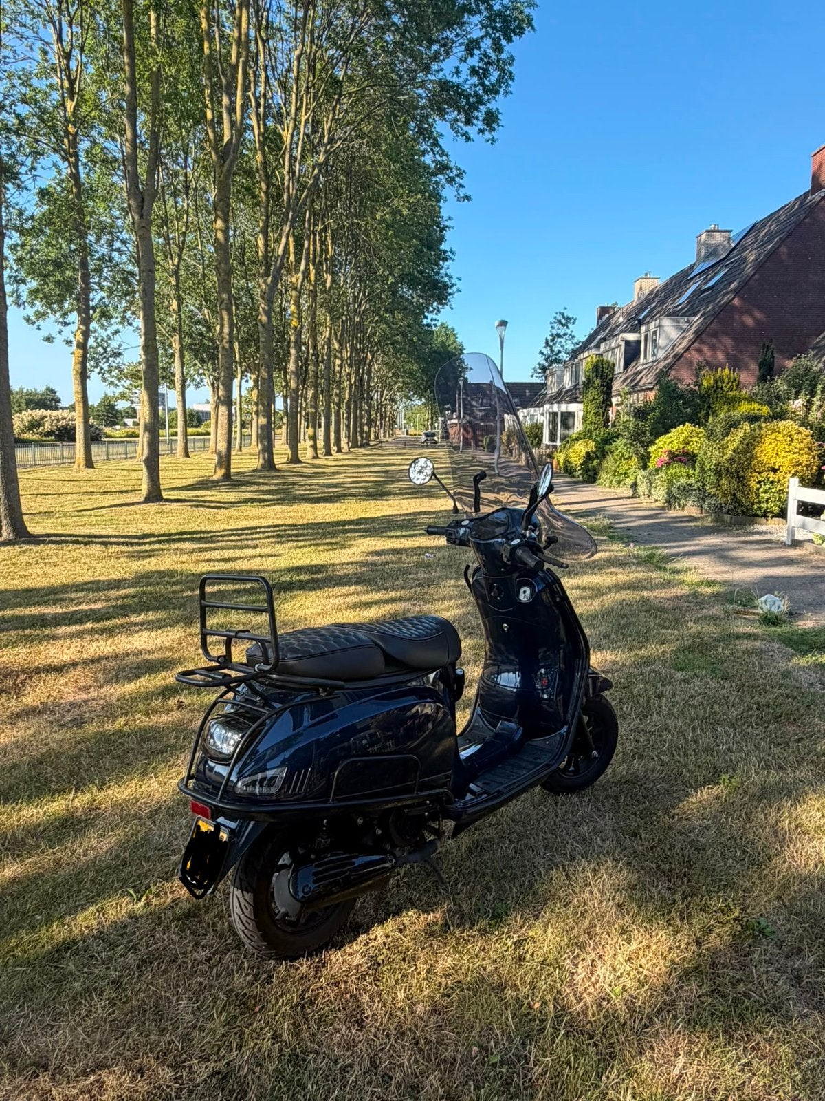 Capri Scooter Midnight Blue, Fietsen en Brommers, Snorfietsen en Snorscooters, Zo goed als nieuw, Benzine, Ophalen, Overige merken