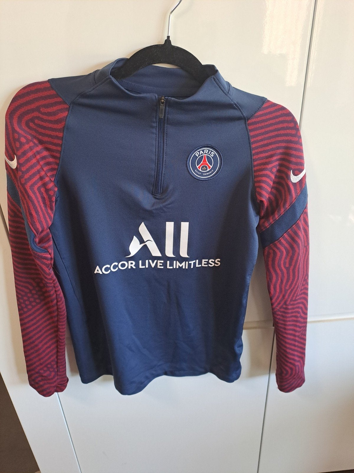 Nike PSG Trainingsshirt Maat L (146-158 cm), Ophalen of Verzenden, Zo goed als nieuw, Nike, Jongen of Meisje