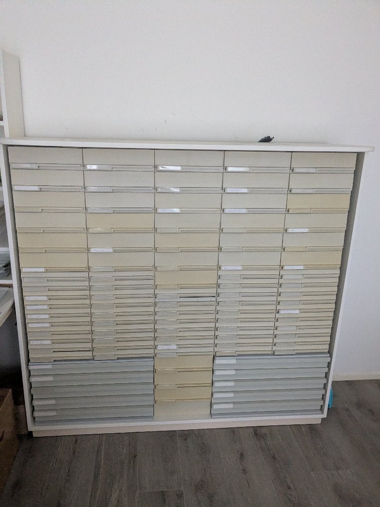 Kast met postbakjes 145 cm hoog, 40 cm diep, 154,5 cm breed, Ophalen, Gebruikt, 50 tot 100 cm, Minder dan 100 cm