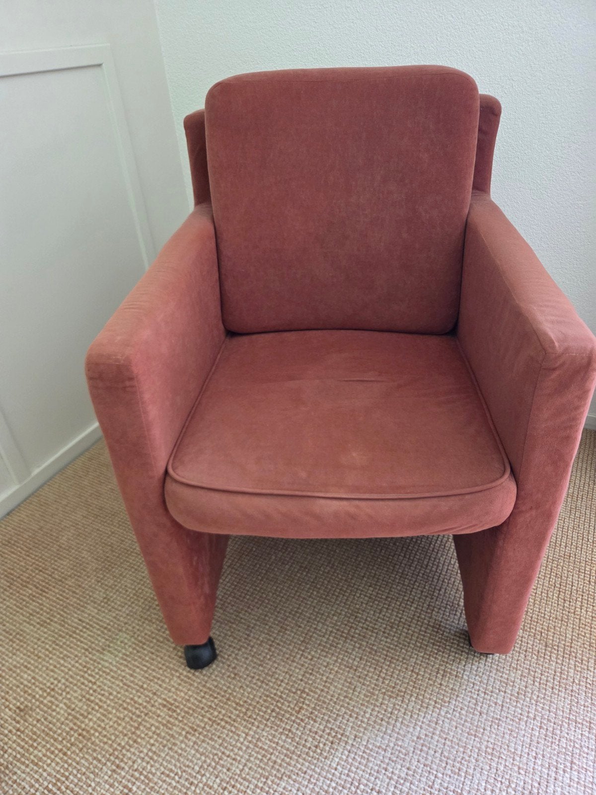 Comfortabele fauteuil in roze stof, Gebruikt, Minder dan 75 cm, Ophalen of Verzenden, Stof