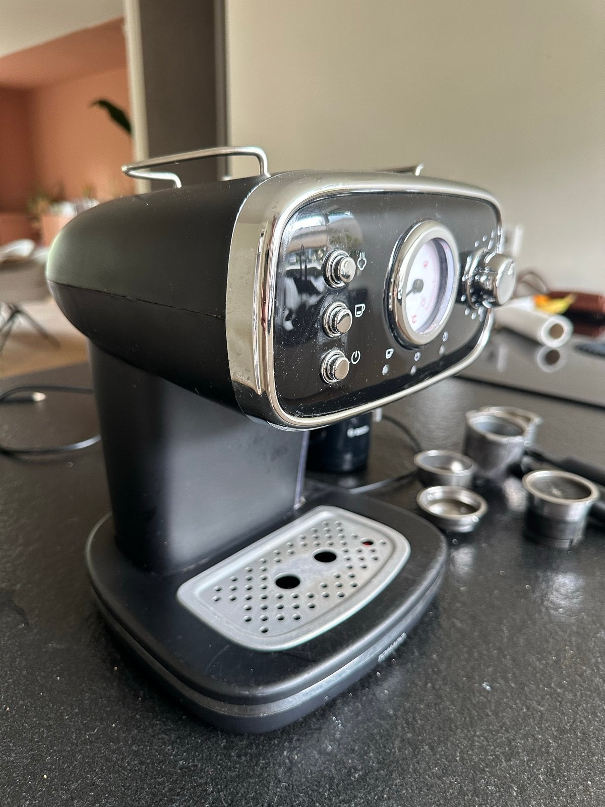 Tomado Piston koffiemachine retro met Bosch Koffiemolen, Gebruikt, Espresso apparaat, Gemalen koffie, 2 tot 4 kopjes