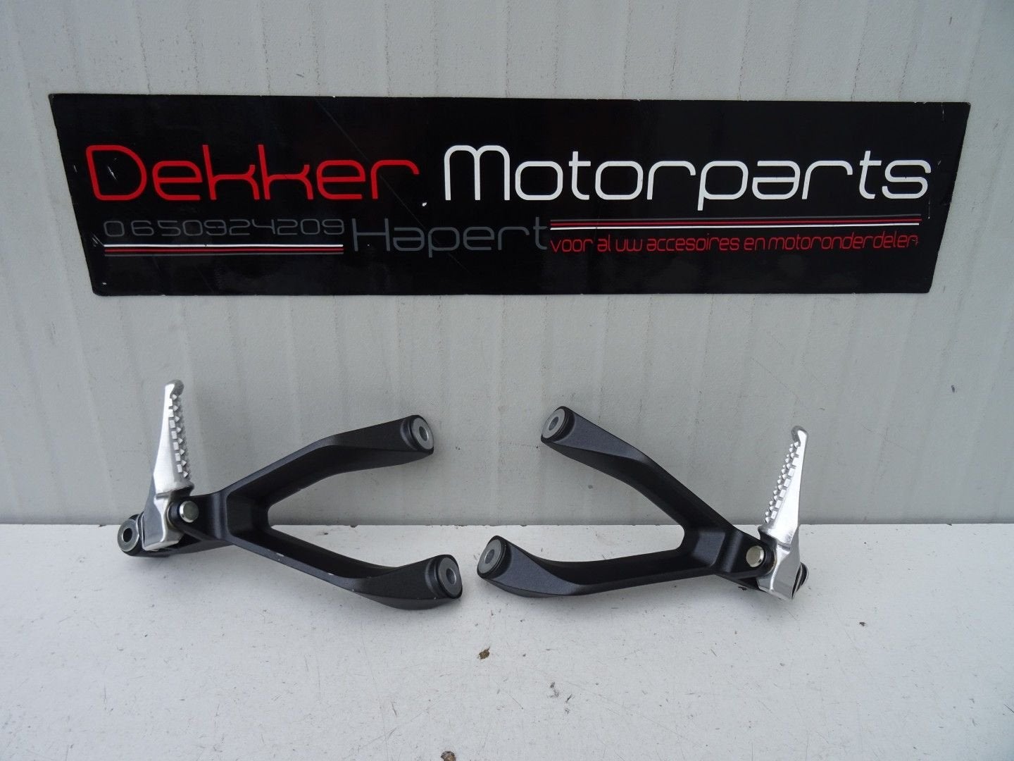 Set Duo Voetsteunen Honda CBR1000RRR Fireblade SC82 2020 >, Gebruikt, -, -, Ophalen of Verzenden