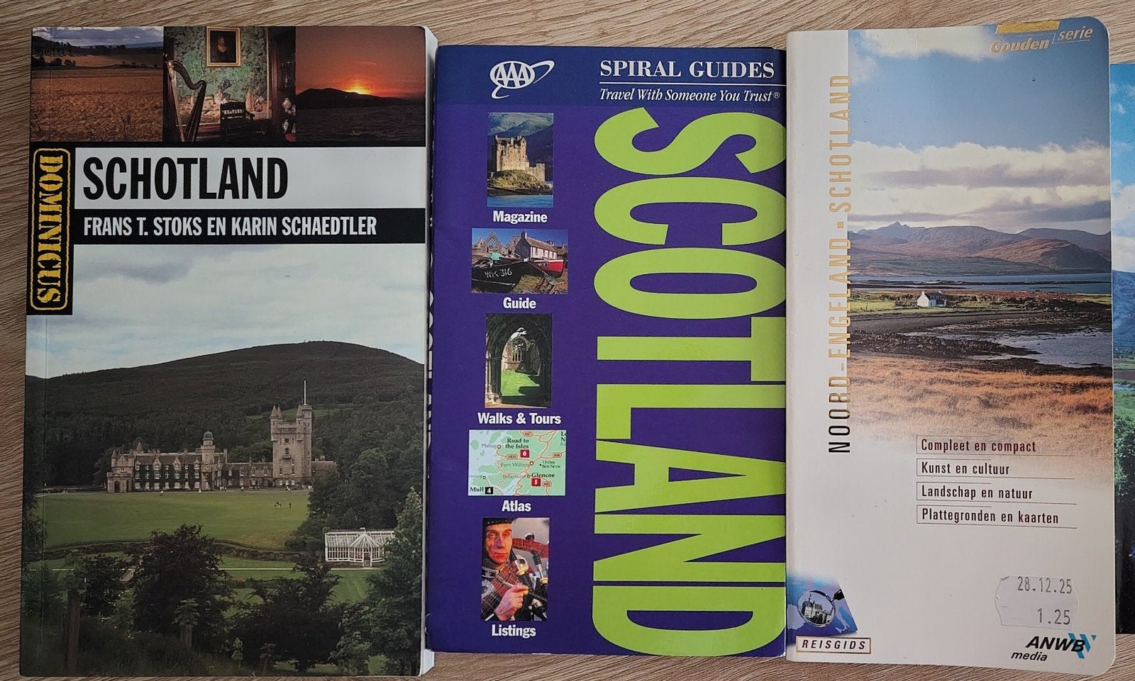 3 Reisgidsen Schotland, Ophalen of Verzenden, Gelezen, Europa, Reisgids of -boek