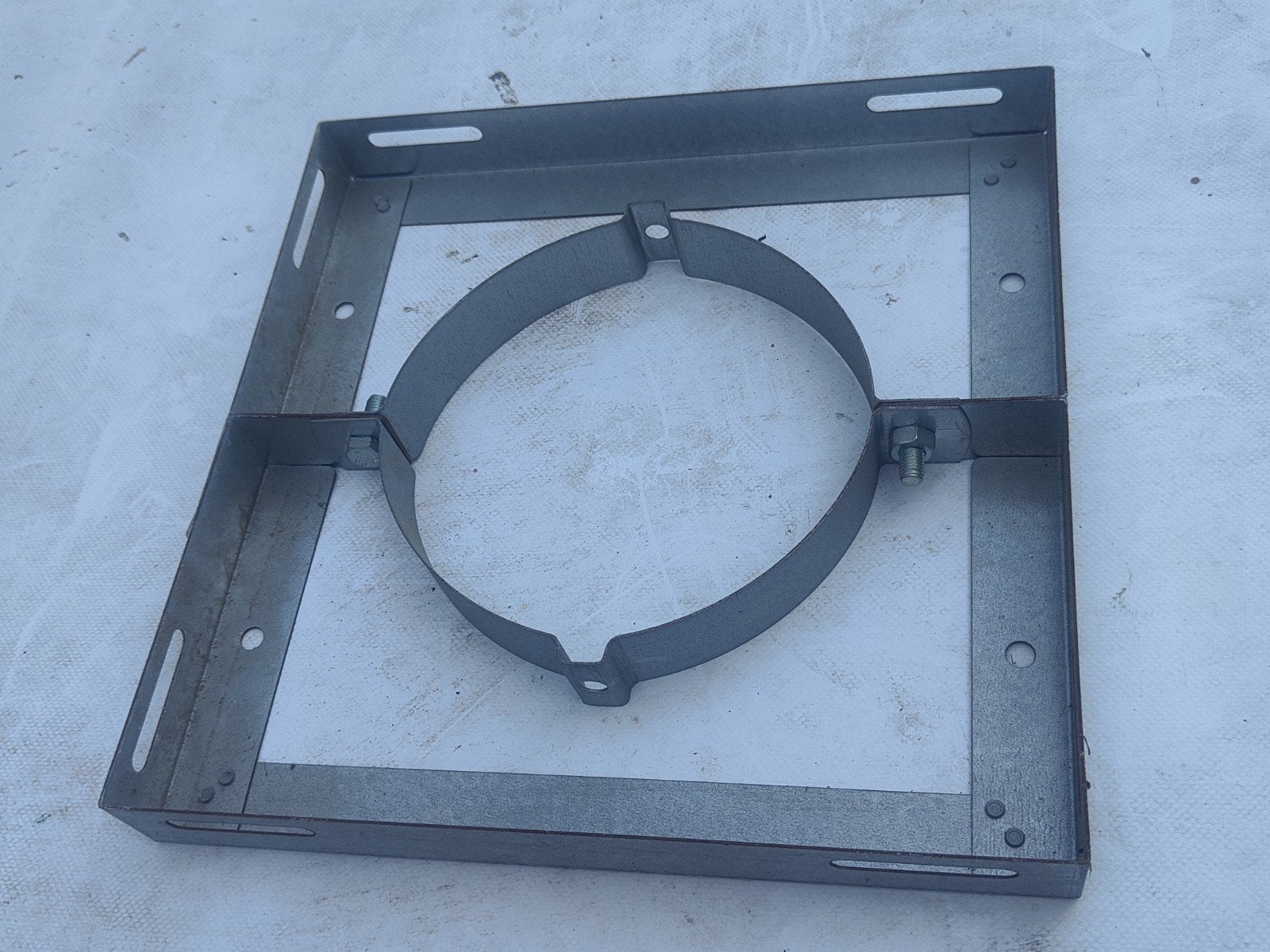 Omkokerings beugel voor dubbelwandig rookkanaal 150mm, Doe-het-zelf en Verbouw, Ophalen of Verzenden, Nieuw