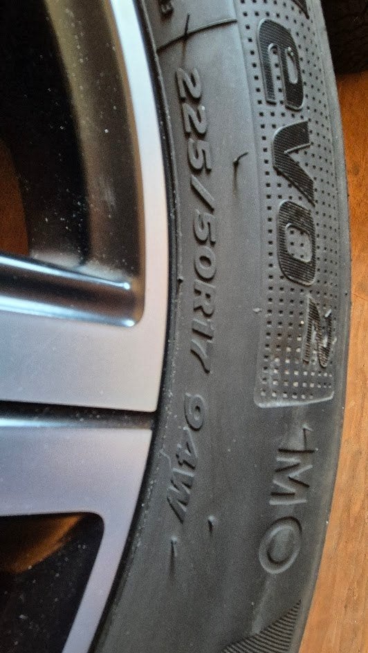 Originele Volvo 17' velgen met Hankook zomerbanden., Auto-onderdelen, Banden en Velgen, Ophalen, Gebruikt, Banden en Velgen, 17 inch