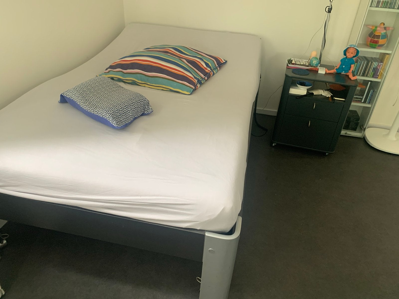 Auping bed 120x200 met elektrisch verstelbaar spiraal, Ophalen, Verstelbaar, Zo goed als nieuw, Twijfelaar