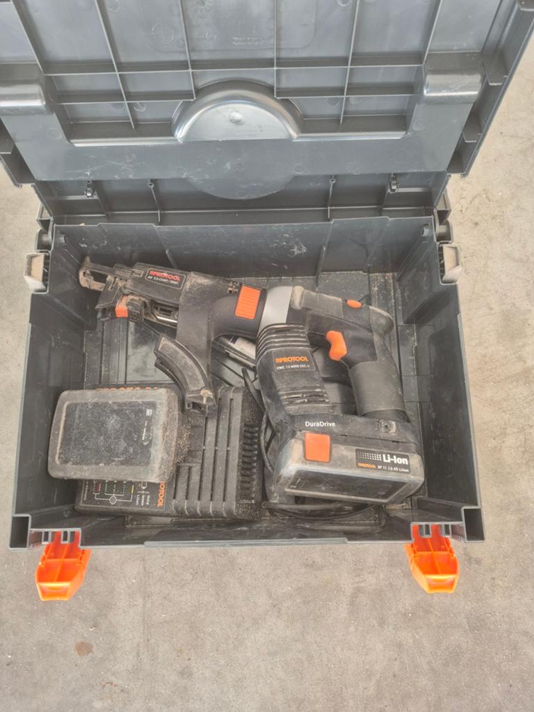 Gipsschroefmachine met accu en lader in koffer, Ophalen of Verzenden, Gebruikt