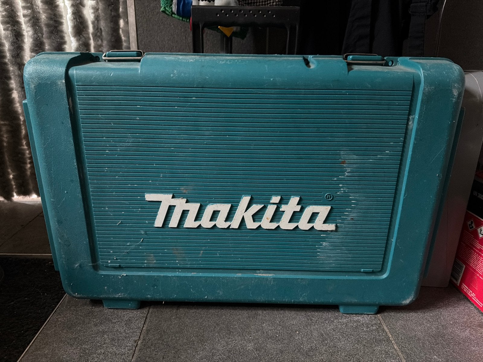 Makita Boor- en Schroefmachine met Accu en Oplader, Gebruikt, Variabele snelheid, Ophalen of Verzenden, Boor- en Schroefmachine