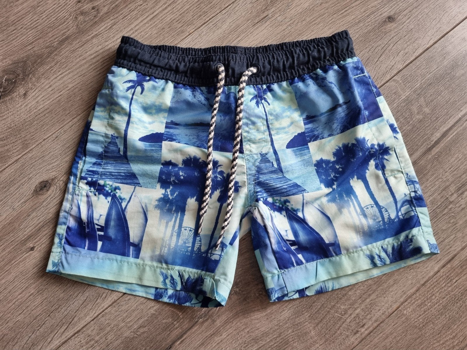 Zwemshort/ zwembroek Europe kids mt 104, Gebruikt, Maat 104, Europe Kids, Ophalen of Verzenden