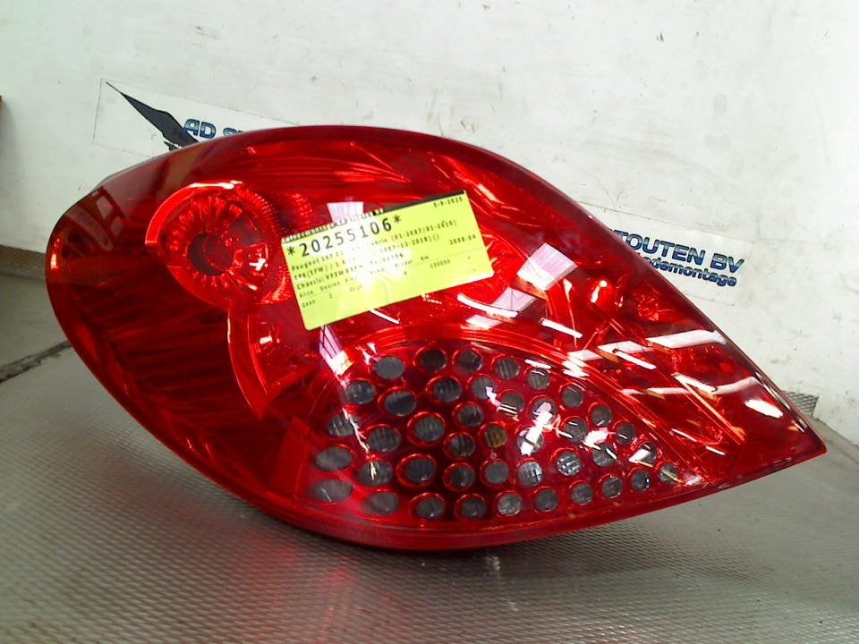 Achterlicht Links Peugeot 207 CC (WB) 2008 968023138000, Kontakt-peugeot@peugeot.com, Gebruikt, Peugeot Deutschland GmbH, Bahnhofsplatz, Rüsselsheim 65423, , Duitsland