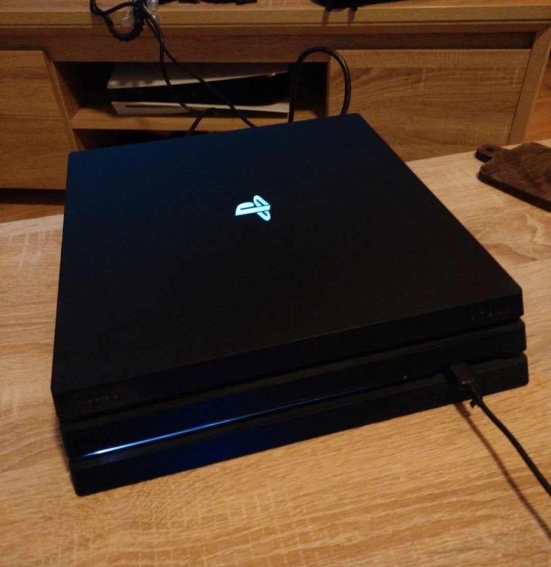 PlayStation 4 Pro 1TB Firmware 10.50 (Jailbreak Ready!), Ophalen of Verzenden, Zo goed als nieuw, Zonder controller, 1 TB